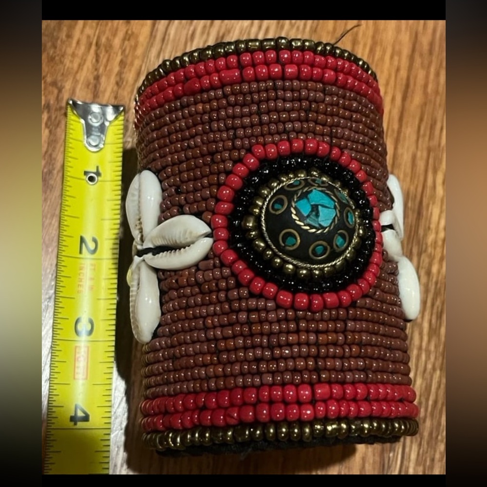 Wide tribal Beaded cuff Bracelet with Shell Accents and intracate beading - Picture 6 of 12